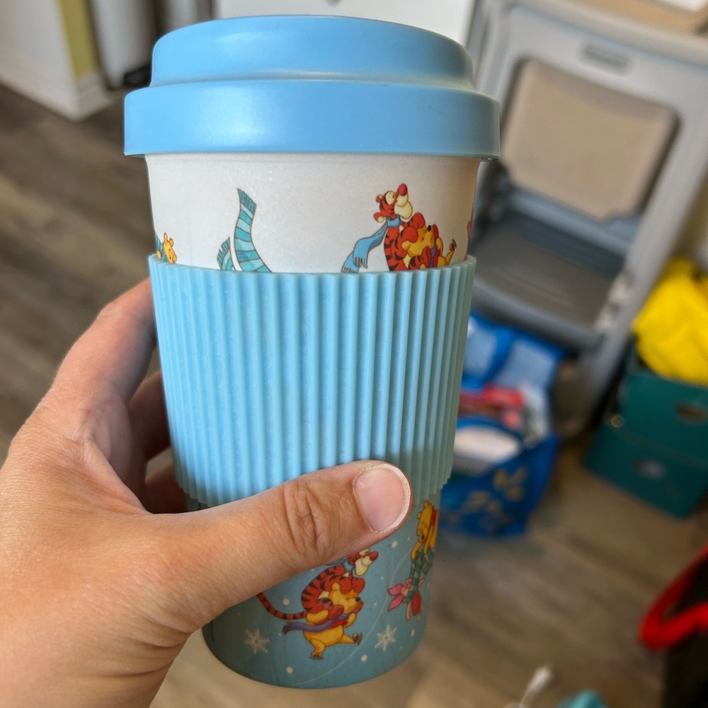 Disney Winnie the Pooh, Christmas travel mug EUC
